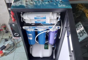 Lắp ráp máy lọc nước sạch cho khách hàng